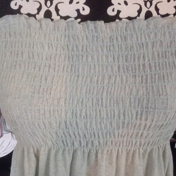 ZOEY *Beth soft green Halter top - Picture 2 of 2